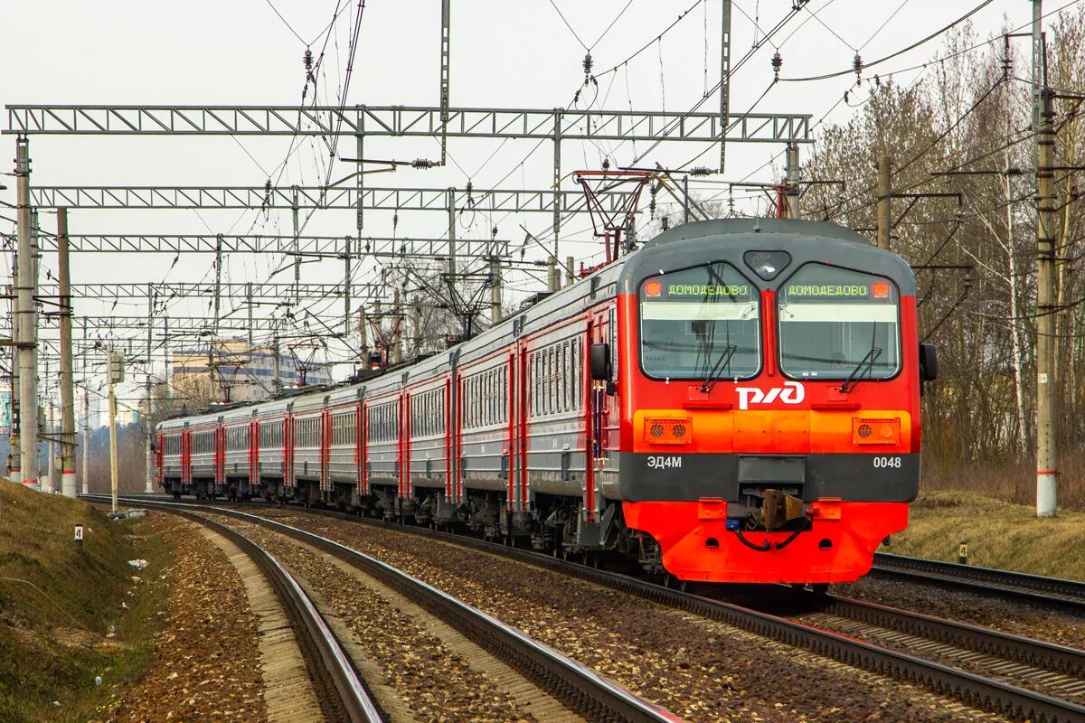 эд4м двухвагонный. эм2-031. электропоезд михнево. эд4м рэкс экспресс. эт2м 124.