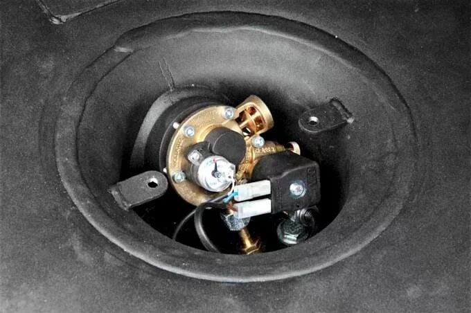 Как перекрыть гбо 4. Как перекрыть гбо 4. Устройство мультиклапана гбо 4 поколения. Кран гбо 4 поколения. Редуктор гбо ловато грузовой.