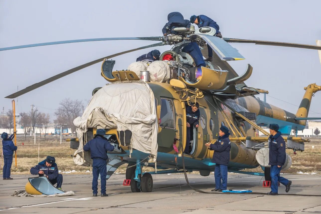 Звуки ми 8. Вертолет ми-171ш. Ми2 вертолет Якутск. Кабина вертолета ми 35. Десантный вертолет ми8.