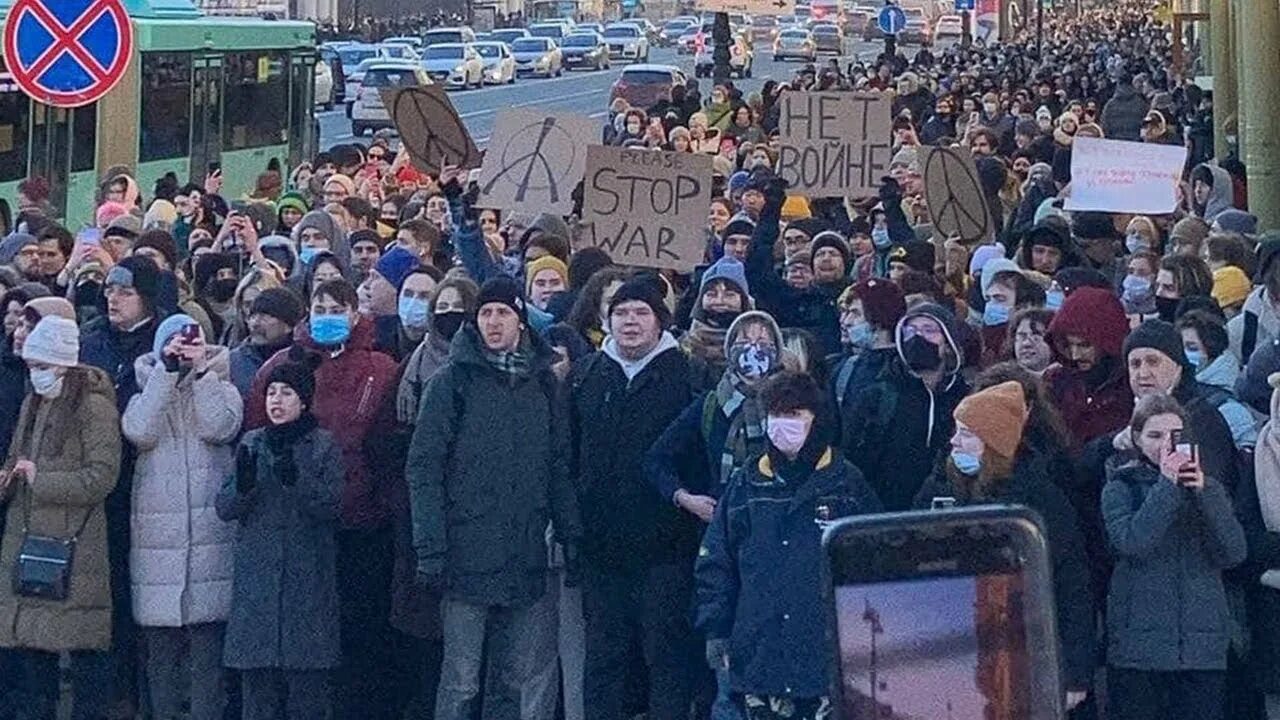 Митинг 12.03 2024. Митинги в Москве 2022. Митинг 2022 Москва Украина. Протесты в Москве 2022. Митинг в Москве против войны с Украиной 2022.