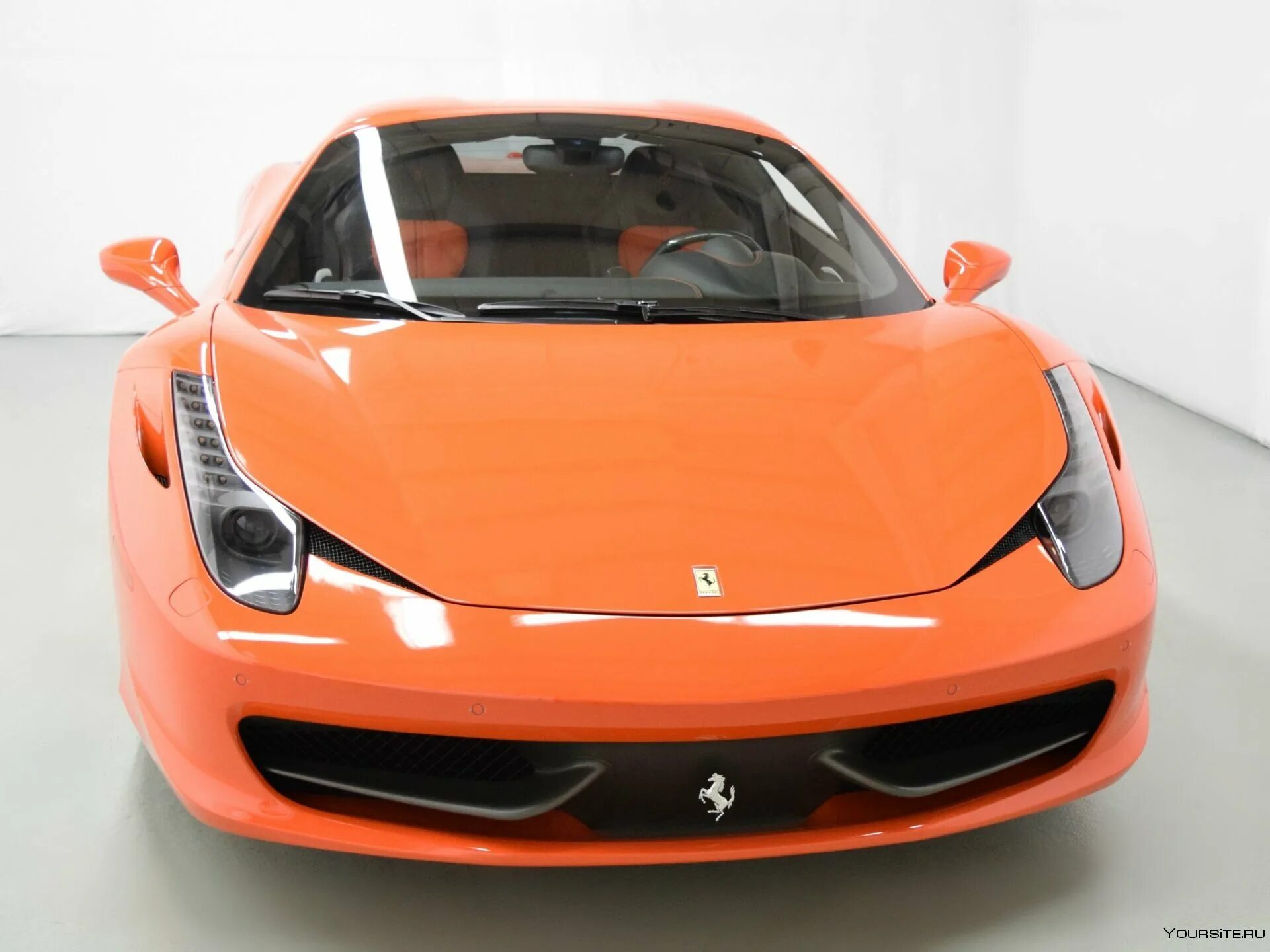 Включи оранжевый автомобиль. Феррари 458 Italia оранжевая. Ferrari 458 Spider оранжевая. Порше 458 Спайдер. Феррари 358 оранжевый.