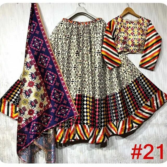 Insta window. Евгения арифулова. Panel followers instagram. Окно самолета снаружи. Insta window.