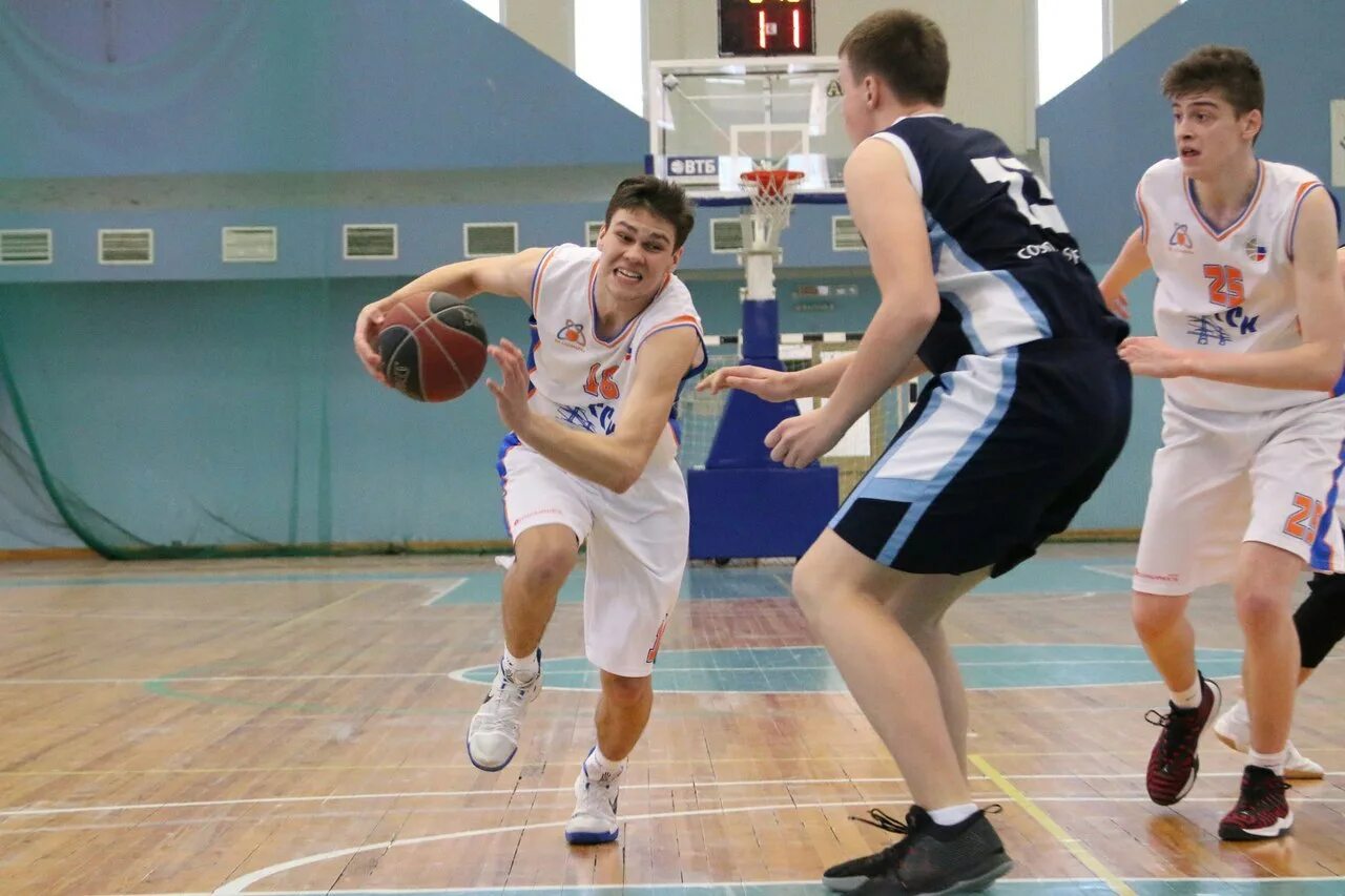 Бк самара молодежка. Уфимец баскетбольный клуб улица. Женская команда самара баскетбол. Егор вяльцев зенит. Бк самара баскетбол.