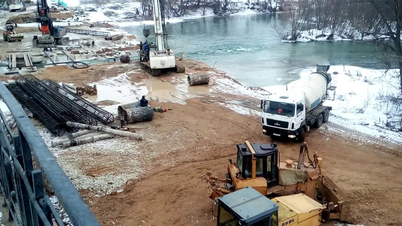 Школа в лебедяни строительство. Проект школы в лебедяни. Половодка лебедянь. Машиностроителей 17 лебедянь. Лебедянь старый мост.