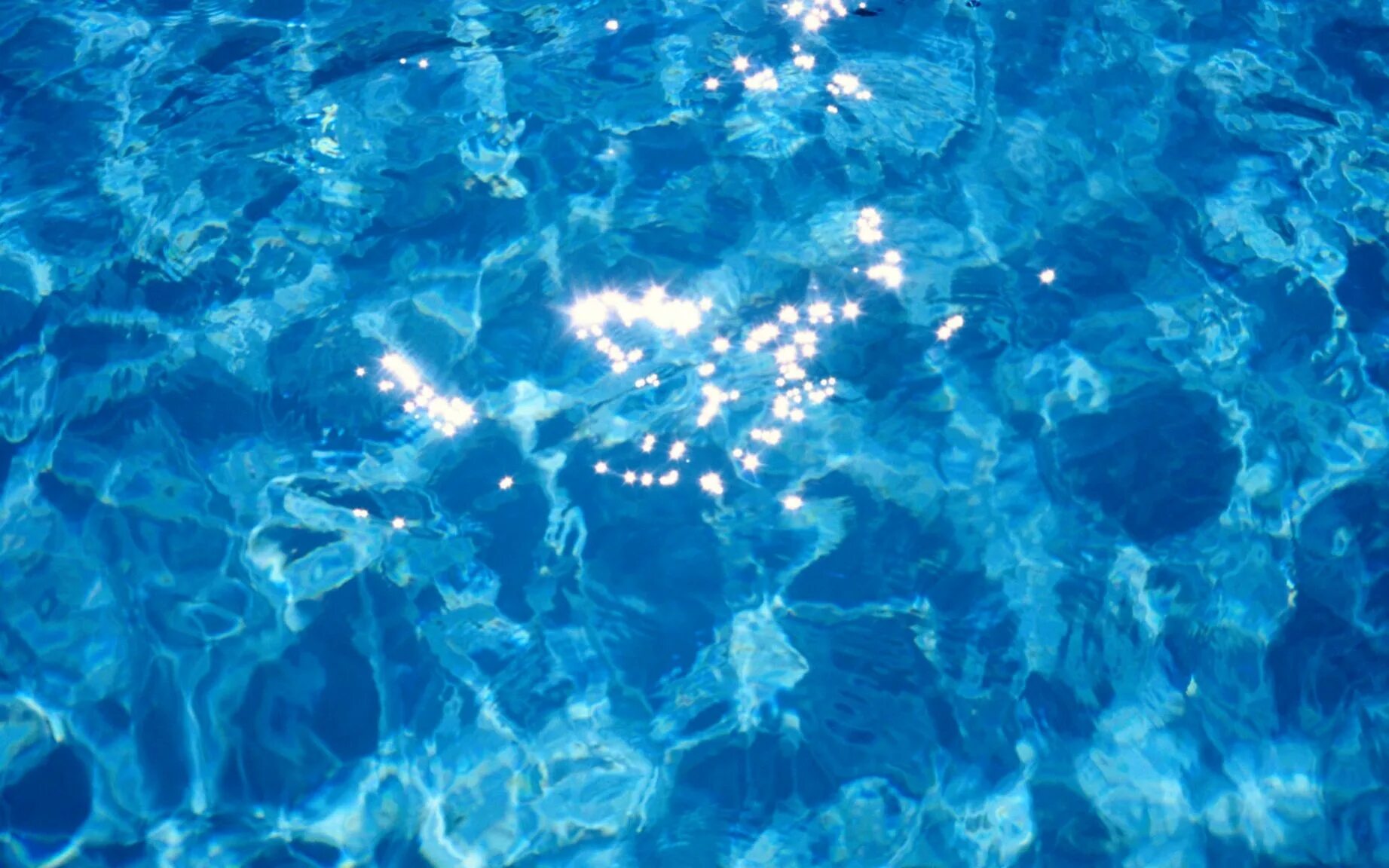 Вода в бассейне. Вода фон. Голубая прозрачная вода. Текстура воды. Вода в легких бассейн