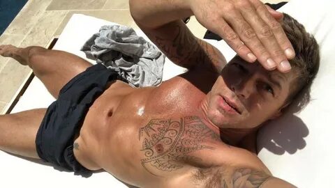 Novi dečko Rickyja Martina bavi se najstarijim zanatom 