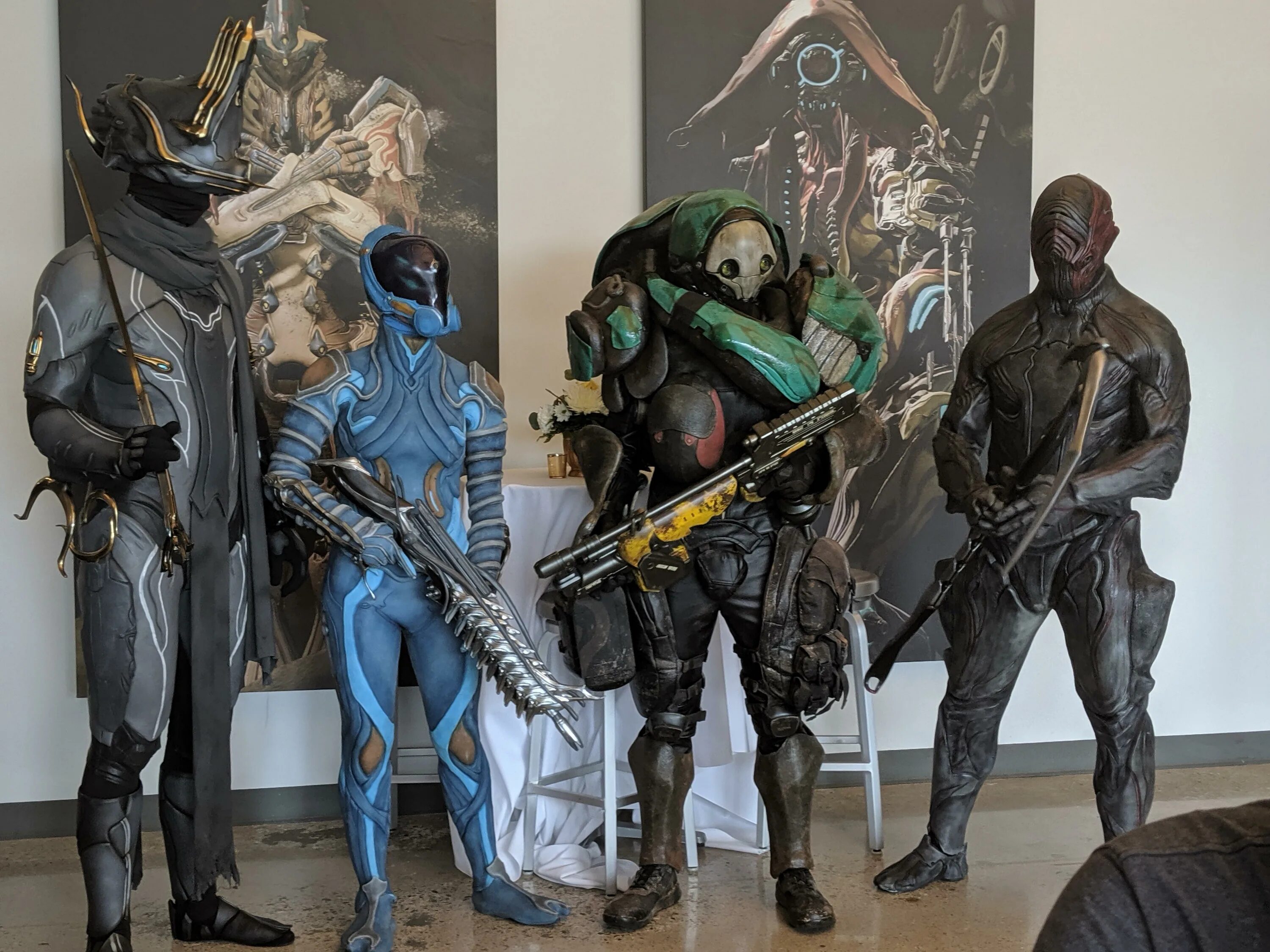 Warframe Umbra TENNOCON Cosplay. Warframe Grineer Cosplay. Варфрейм косплей. Warframe Stalker Cosplay. Читать эва гринерс