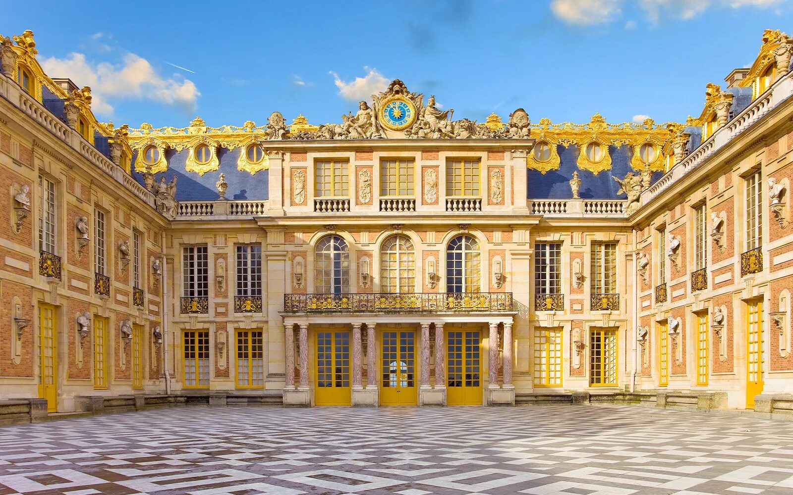 Версальский дворец дворцы Франции. Версаль Париж. Версаль Франция ворота. Франция достопримечательности Версаль. Chateau de versailles