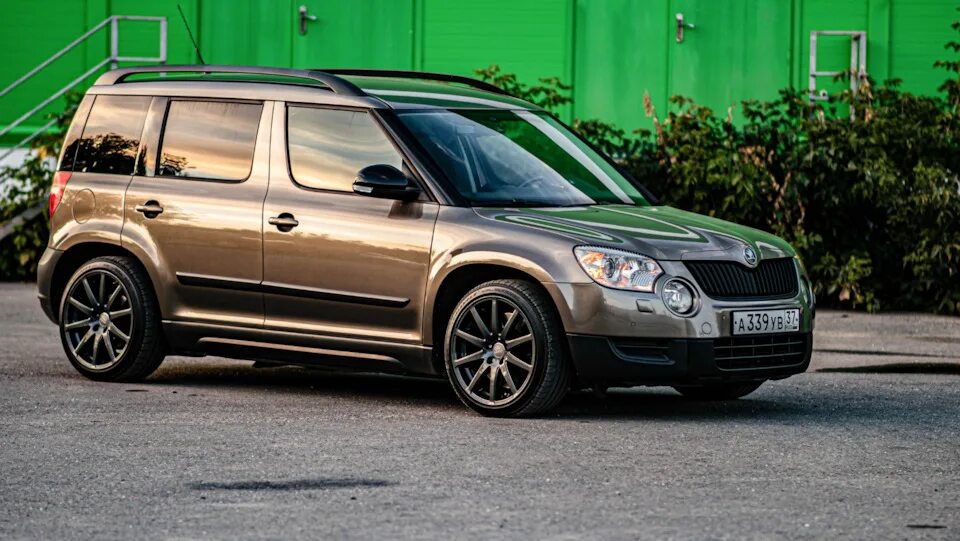 Skoda yeti 18 диски. Белый skoda yeti на 17 колесах. Skoda yeti 18 диски. Skoda yeti r19 диски. Диски шкода йети r17.