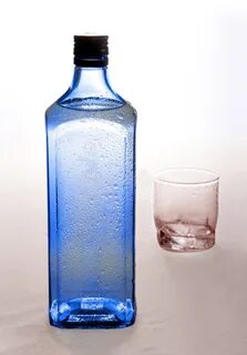 Use prohibited на бутылке джина