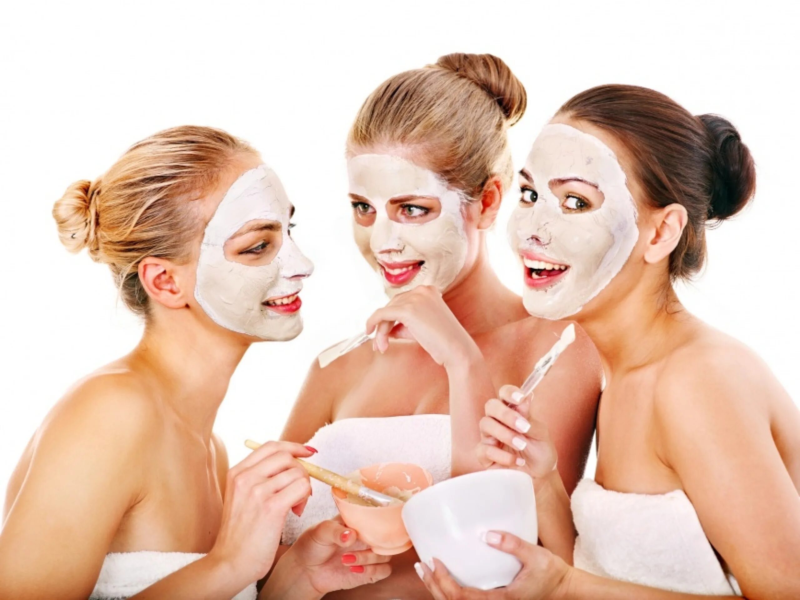 Mask spa. Маска для лица. Маски для лица подружка. Маска для лица косметическая. Девушка в косметической маске.