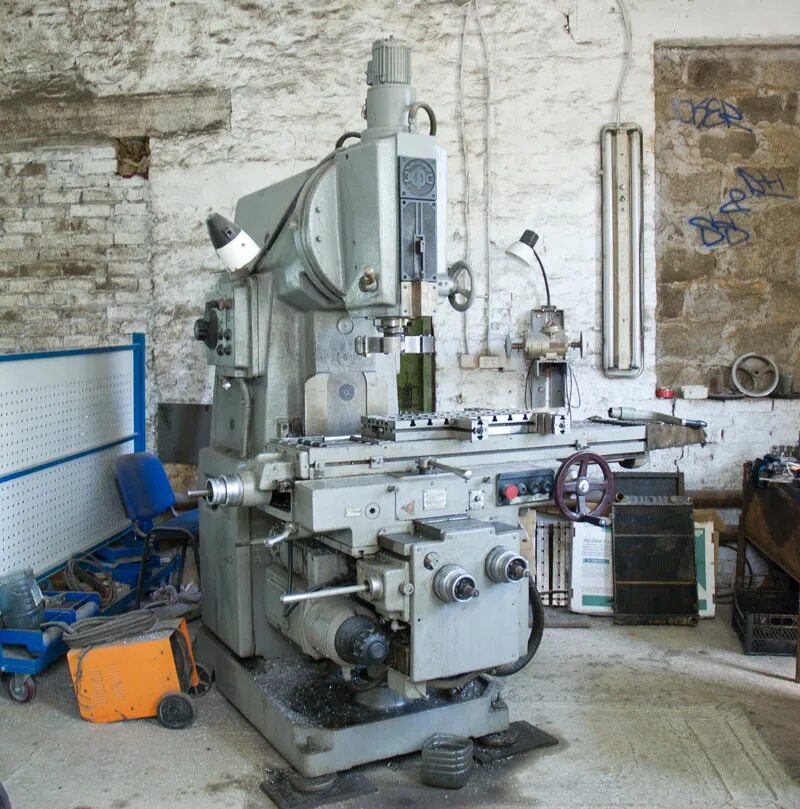 фрезерный станок с чпу 4000х2000 два шпинделя и вакуумный стол. фрезерный станок с чпу 6040. микрон wf2. круглошлифовальный станок вш-152 рви-01. фрезерный станок ts 1530 m.