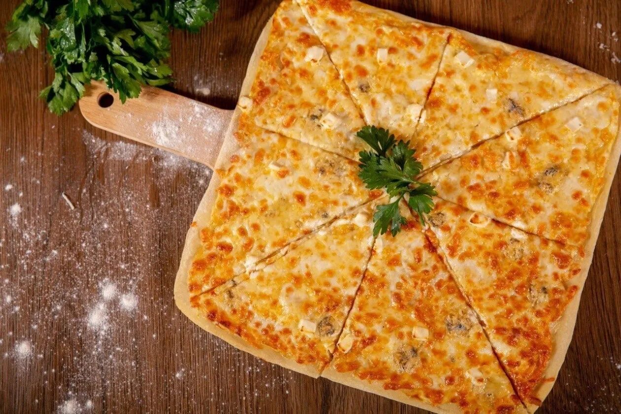 Пицца прямоугольная. Большая квадратная пицца. Большая пицца прямоугольная