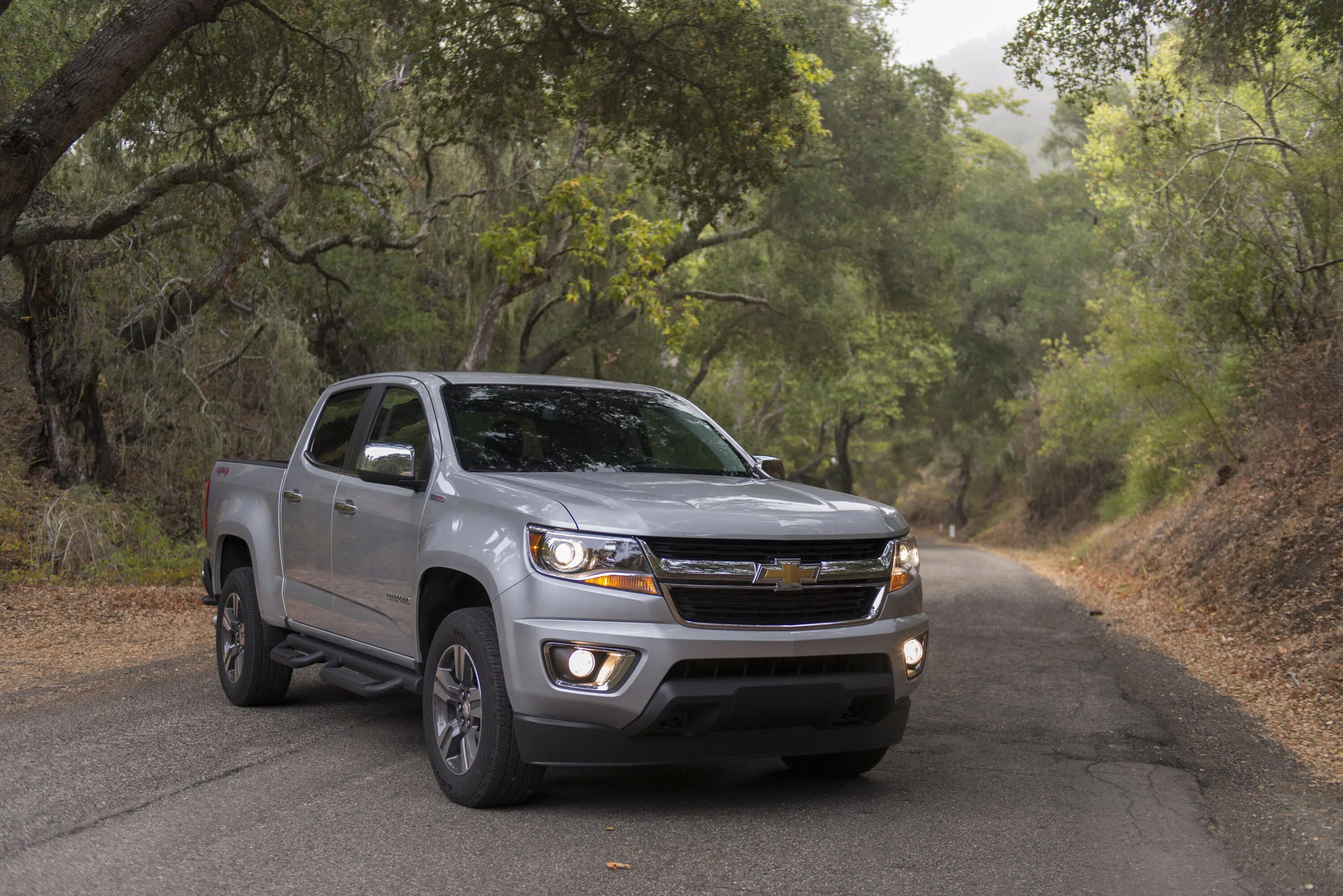 Pick up over. Chevrolet Colorado 2020. Шевроле Колорадо 2017. Chevrolet Colorado 2000. Chevrolet Colorado 2016.