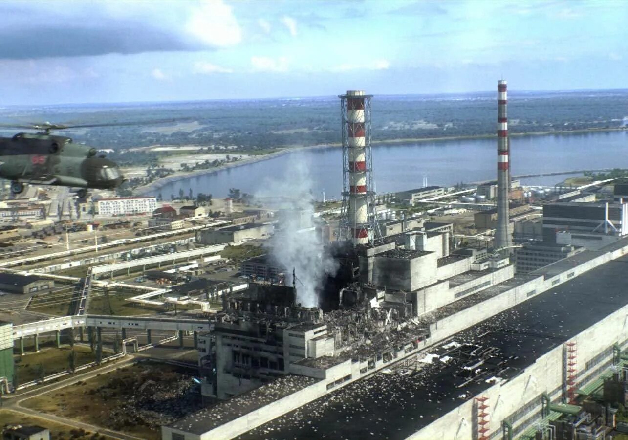 Катастрофа на аэс 1986. 1986 Катастрофа на Чернобыльской АЭС. АЭС 1986. ЧАЭС 1986. Чернобыль 1988 АЭС.