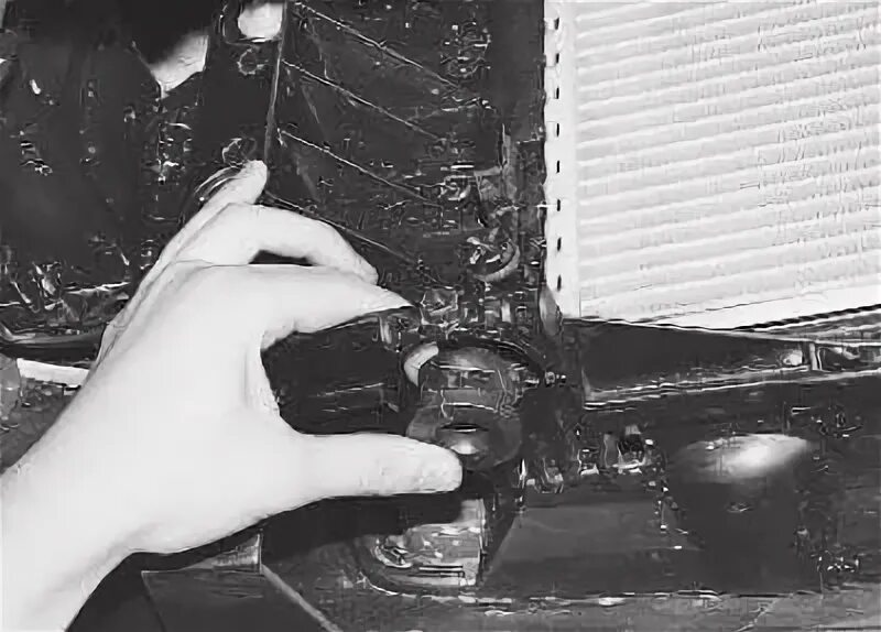 Форд фьюжн как снять радиатор Replacing the cooling system radiator (Power unit / Lubrication and cooling syst