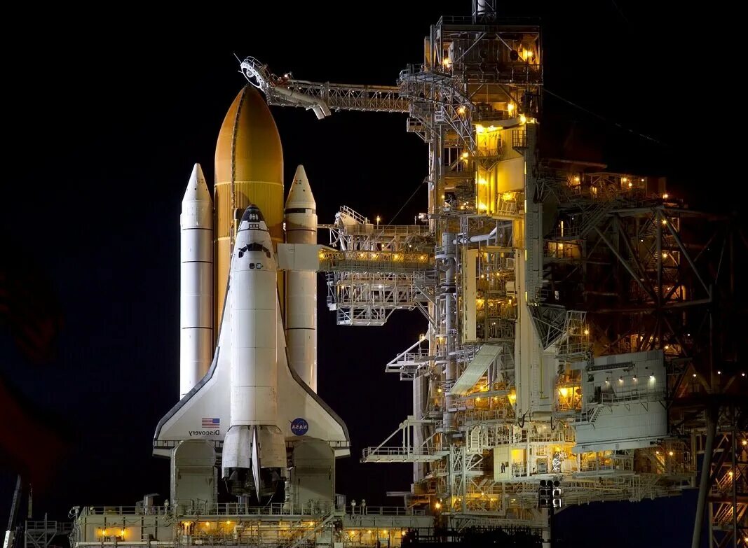 Система шаттлов. Система шаттлов. Система шаттлов. Ракета спейс шаттл. Многоразовый корабль спейс шаттл.