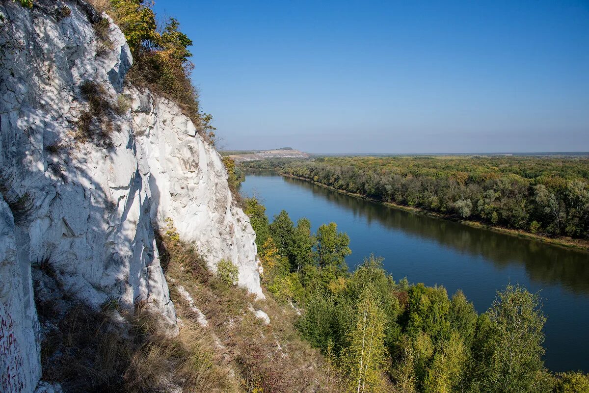 Кондитерская фабрика белогорье белгород. Экосистема белгородской области. Меловые горы воронежской области белогорье. Белогорье работа. Печенье фабрики белогорье.