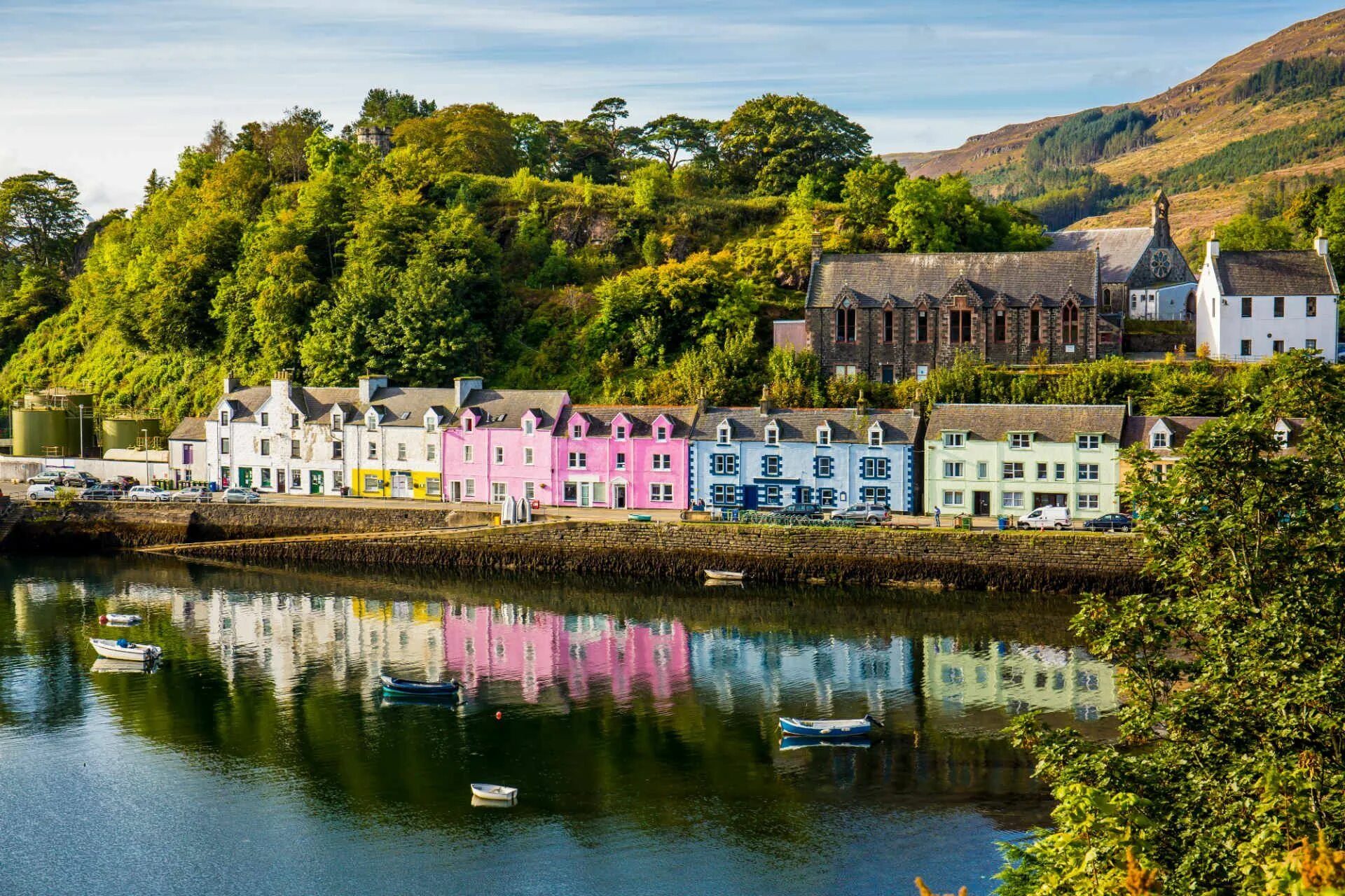 Towns in england. Портри Шотландия. Город Портри. Остров Скай Шотландия. Isle of Sky Portree.