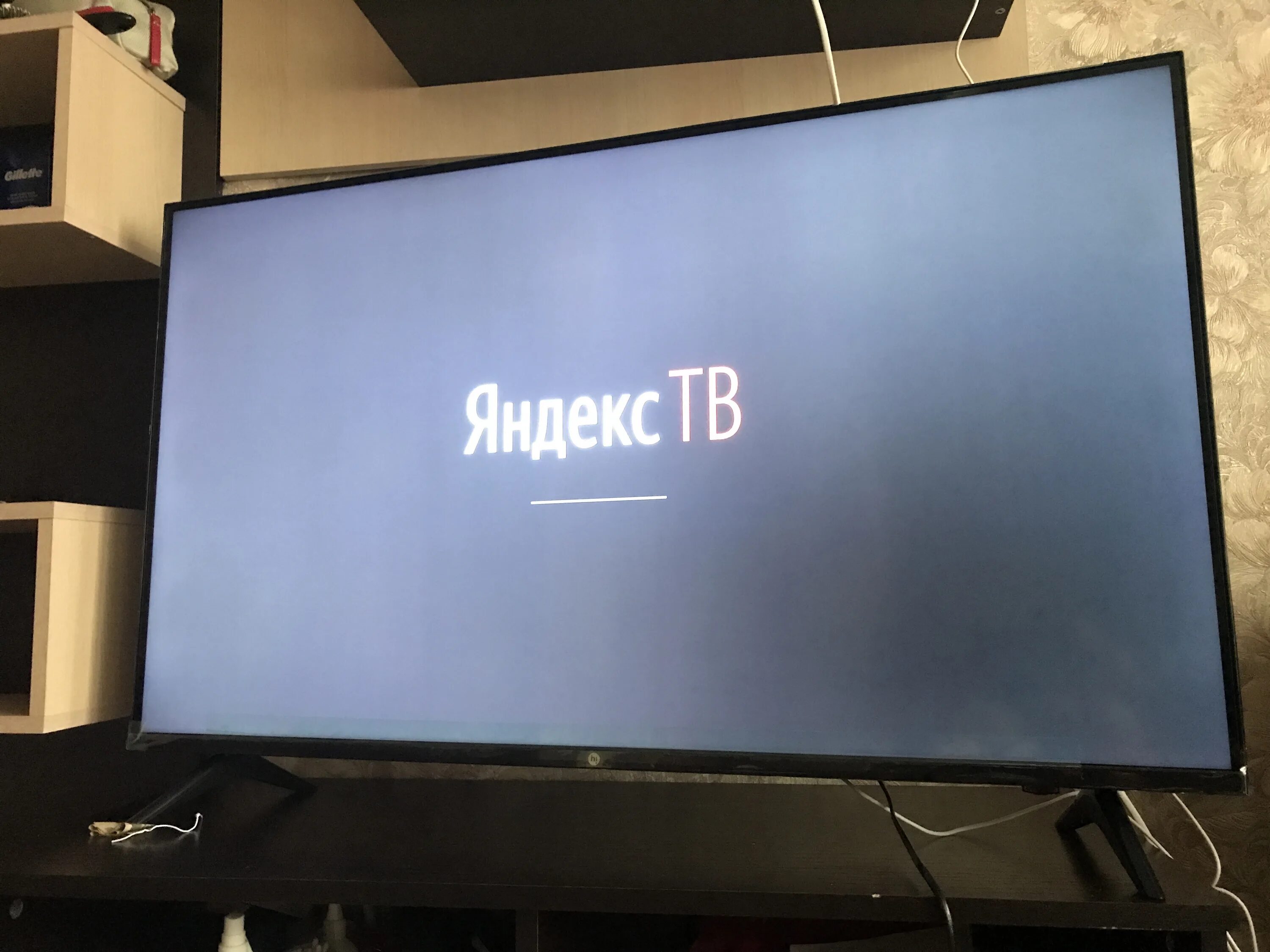 Телевизор lg логотип загорается и гаснет. Заставки lg какие города. Заставки на телевизоре lg. Ноутбук 31 канал. Lg life's good телевизор logo.