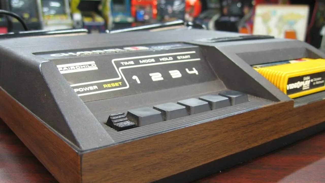 Fairchild channel f (1976). Fairchild channel f. Fairchild channel f игры. Fairchild игровая система. Channel f