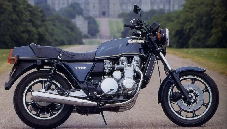 Kawasaki 1980 sport. Kawasaki z1300. Кавасаки 1300. Kawasaki z1300. Kawasaki kz1300 with cofrs.