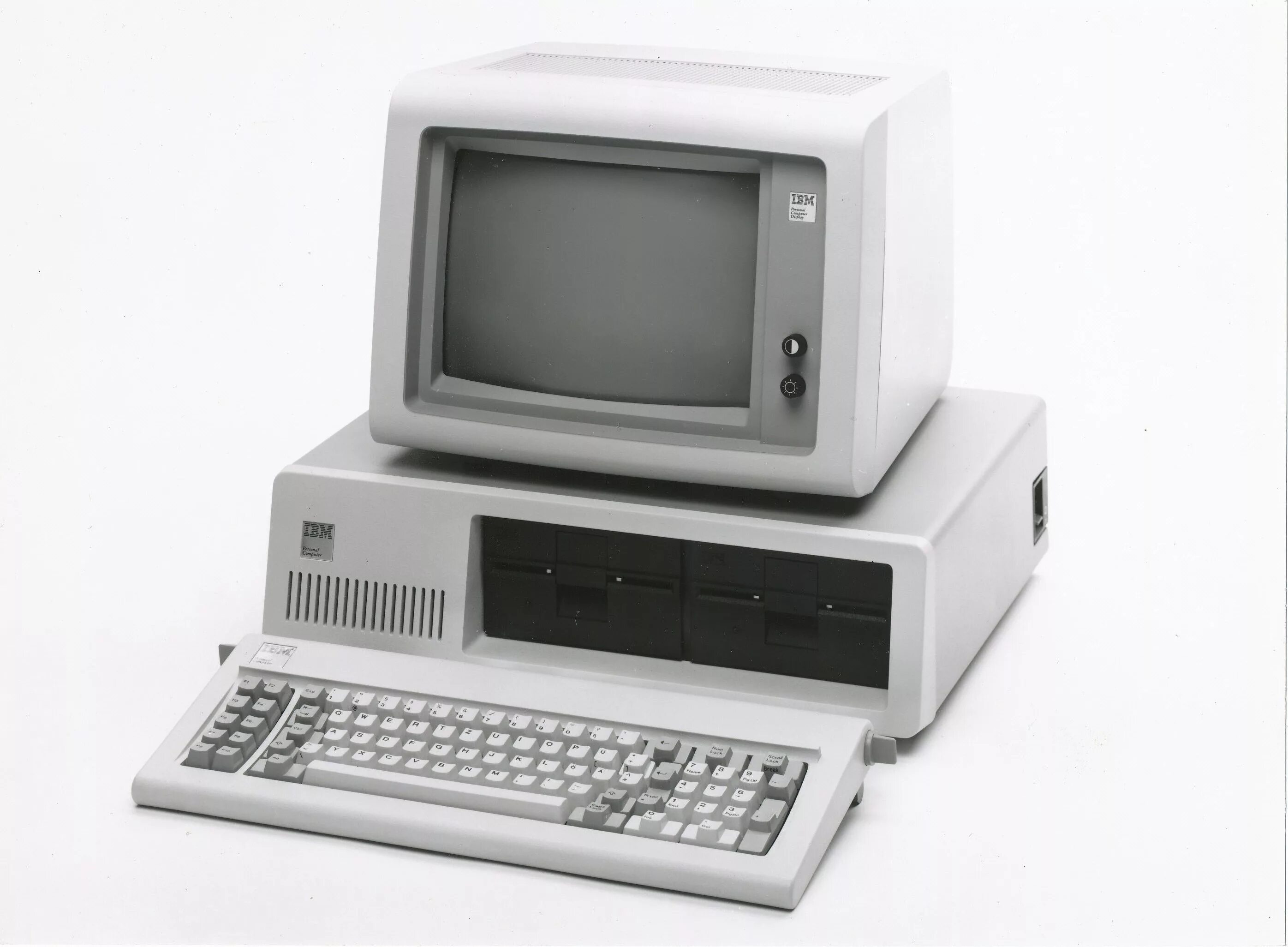 Tried computers. ПК IBM 5150. Компьютер IBM PC 5150. Первый персональный компьютер IBM 5150. IBM PC model 5150.