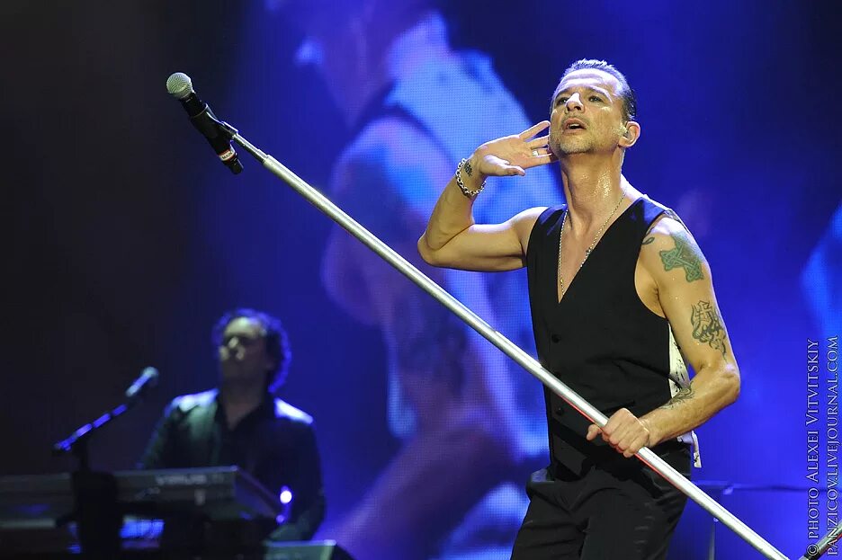 Депеш мод новое 2025. Depeche mode концерт. группа depeche mode концерт. депеш мод концерт в москве 2025. концерт depeche mode в москве 2017.