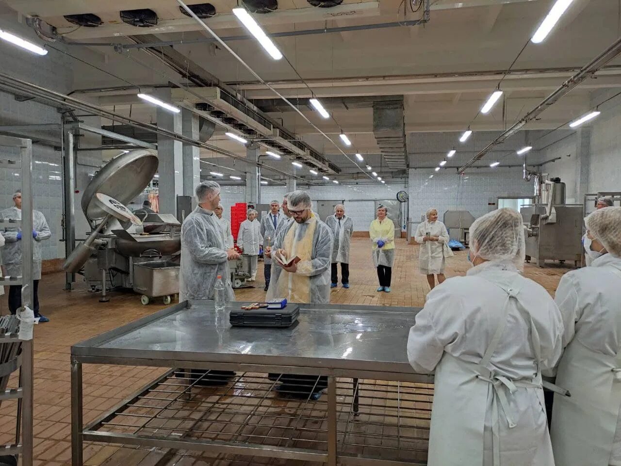Оао гродненский. Гродненский мясокомбинат новый год.