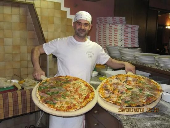 Il pizzaiolo меню. Кафе il pizzaiolo. иль пиццайоло волхонка. демарко пиццайоло. форма пиццайоло.