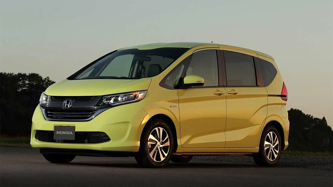 Honda freed кузова. Honda freed 2017. Honda freed 2. Honda freed Hybrid. Honda freed Plus 2017.