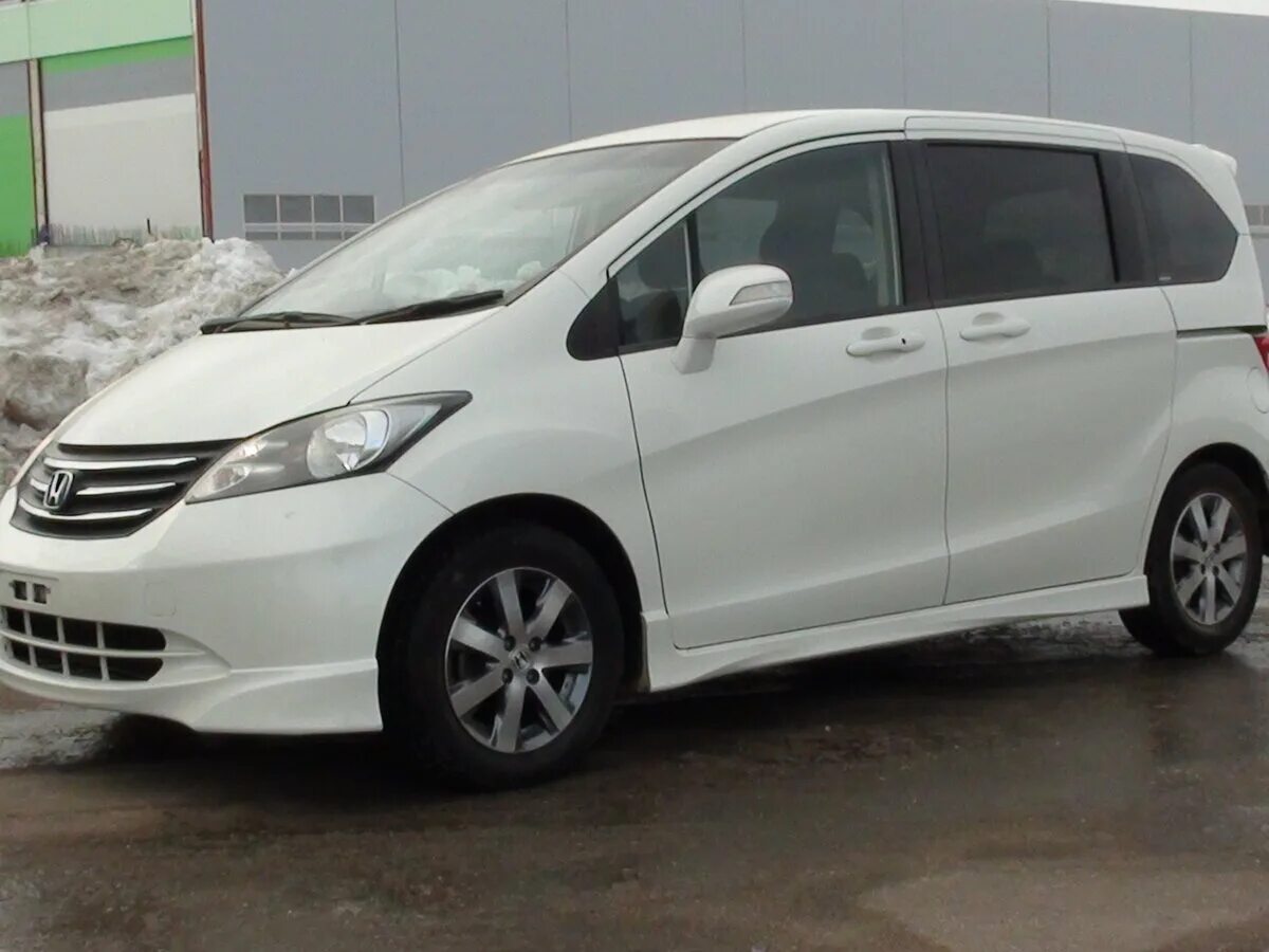 Honda freed 2011