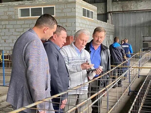 Малиновский завод жби тула. Директор жби. Завод жби филиал оао стройтрест № 25. Благовещенский завод мжбк. Директор жби тюмень.