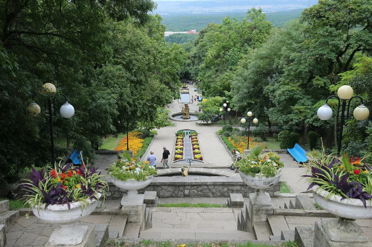 Железноводск в реальном времени. Железноводск парк каскадная лестница. Курортный парк Железноводск. Железноводск каскадная лестница 2020. Железноводск Железноводский парк,.