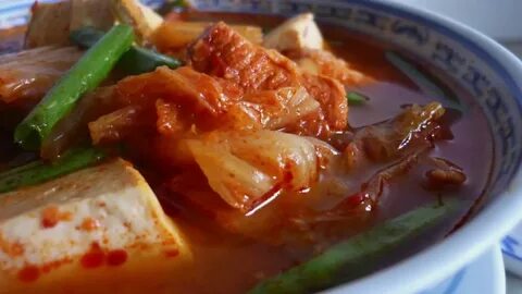 Жареная кимчи с курицей