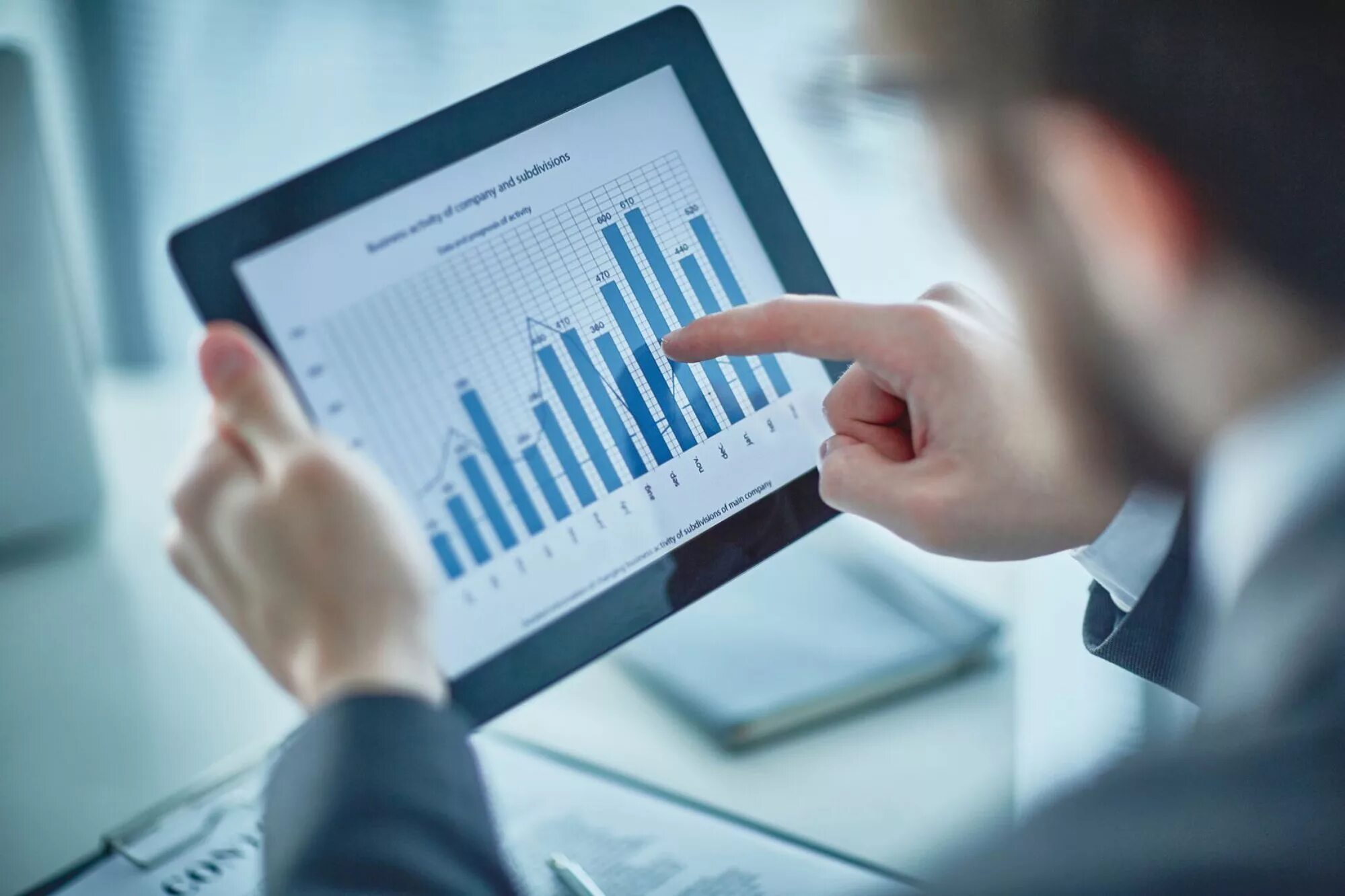 Digital market manager. Маркетинг. digital маркетолог. цифровой рынок. цифровой маркетинг фото.