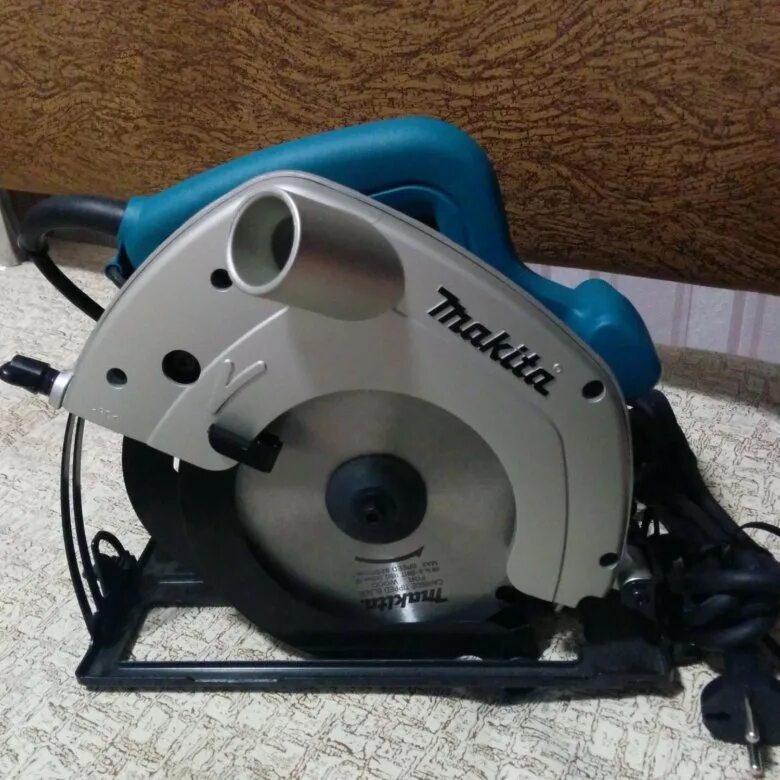 Makita 5604r