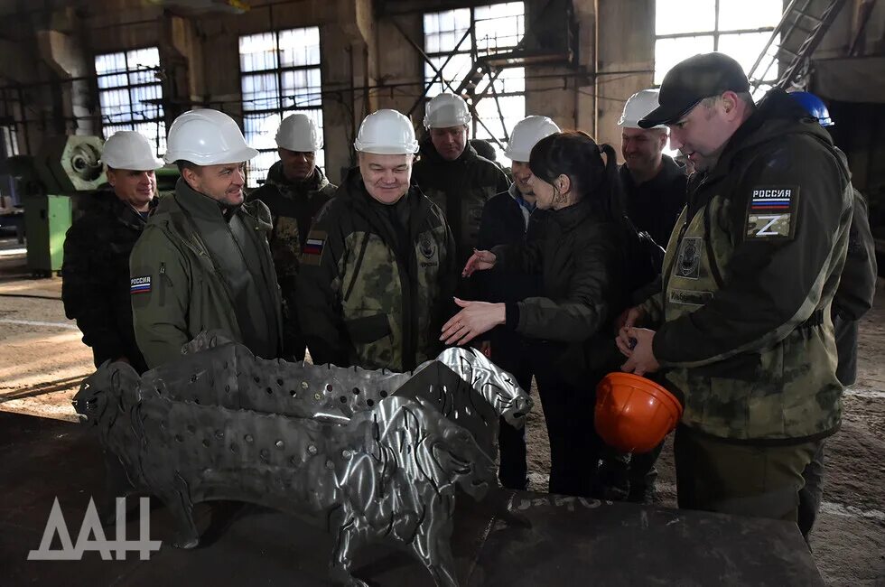 Макеевский машиностроительный завод. Макеевский металлургический завод 4 февраля 2024 года. Новости репортаж. Репортаж с завода Мезон. Фабрика новостей украина