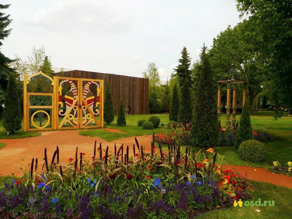 Зимний сад golden ring hotel. Нескучный сад в москве осенью. Эльфийский дворец интерьер зал. Ресторан golden ring в москве. Липовая аллея нескучный сад.