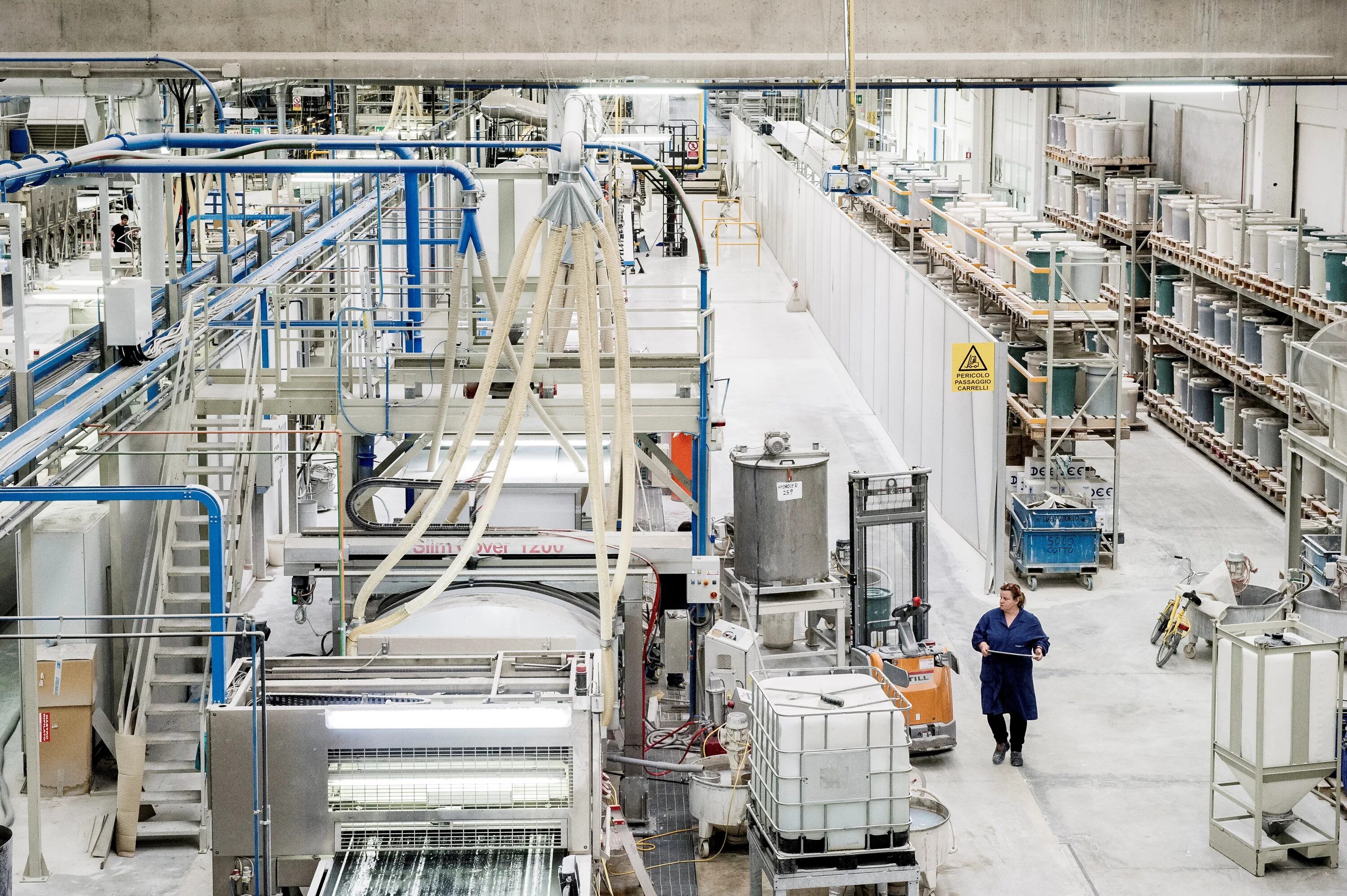 Manufacturing plant. Керамика в промышленности. Ceramic Factory. The warping of the product in the Ceramic industry.