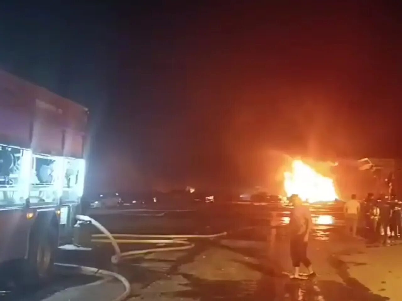 Пожар в дагестане. Пожар в хасавюрте гостиница. Пожар в махачкале сейчас 04. Пожар в дагестане. Пожарные дагестана.
