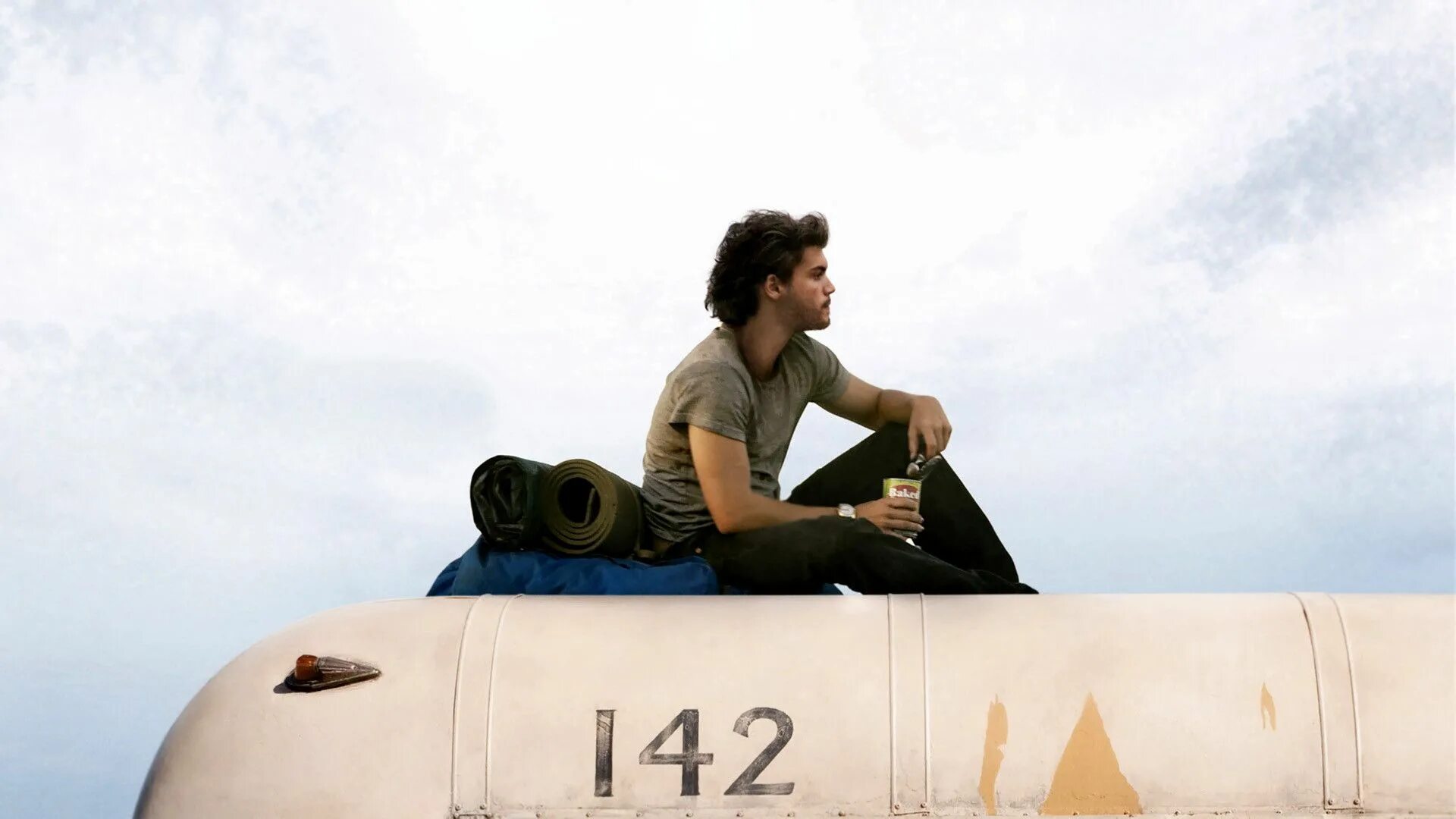 Taking a break in the wild. Шон пенн into the wild. шон пенн в диких условиях.