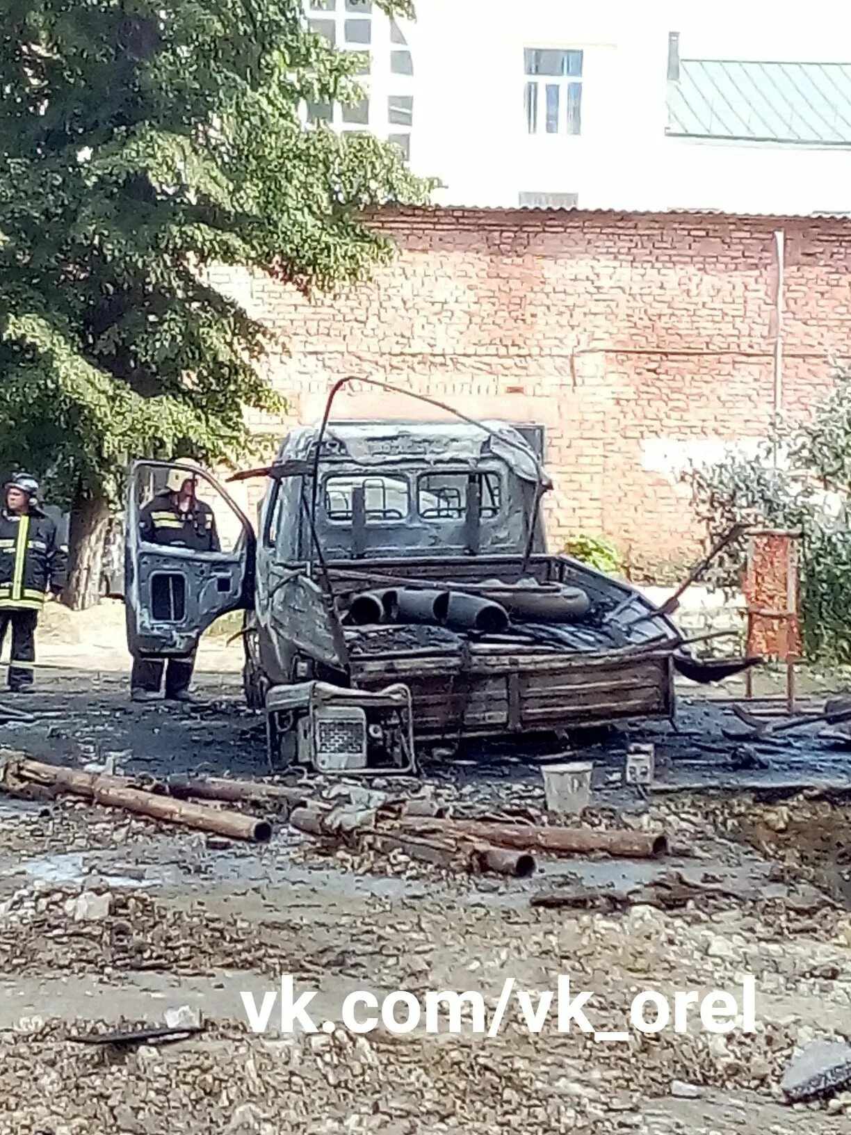 Что за взрывы в орле сейчас. Взорвалась машина в Орле. В Сормово взорвалась Газель.