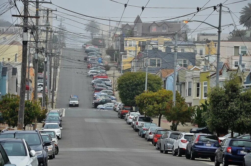 Сан франциско русские горки. San francisco русский. Сан франциско русские горки. Улицы 1960х сан франциско рашен-хилл. Пригороды сан-франциско калифорния.