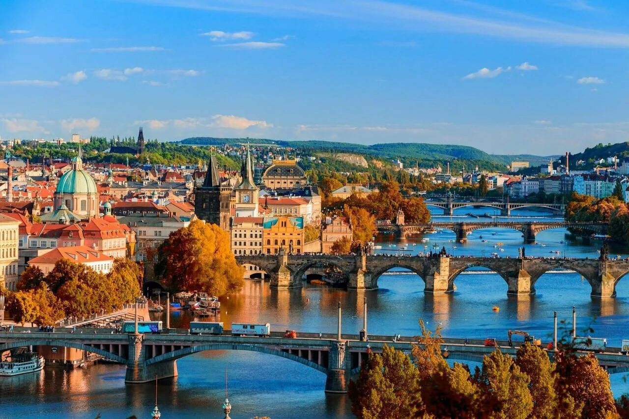 Прага чехословакия. Прага Чехия. Прага столица Чехии. Чехословакия Прага. Прага и чешская Республика.
