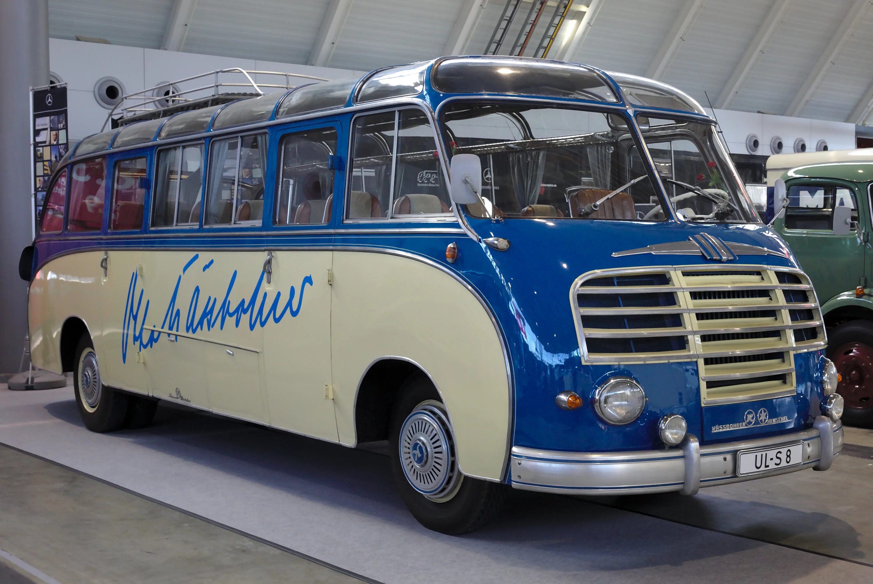 Фирма автобус 1. Автобус Setra s8. Setra s 100. Сетра 1951. Даймлер Крайслер автобус.