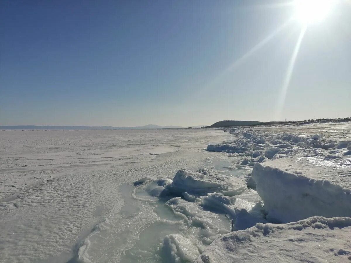 Выйдет января 2023. Залив Мордвинова Сахалин. Озеро Буссе Сахалин. Припай. Припай льда.