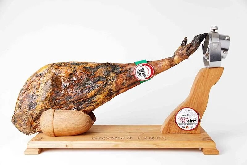 Хамон стоит. Jabugo хамон. jamón de jabugo (хамон де хавуго).