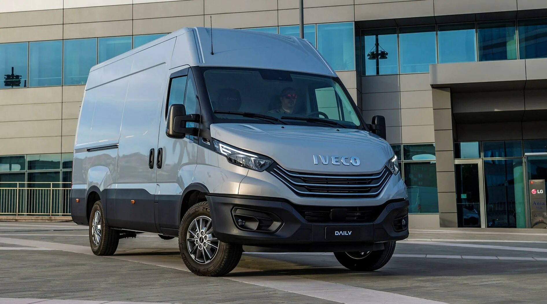 Купить ивеко дейли 3.0. Iveco Daily 2021. Iveco Daily 2022. Новый Ивеко Дейли 2021. Новая Ивеко Дейли 2022.