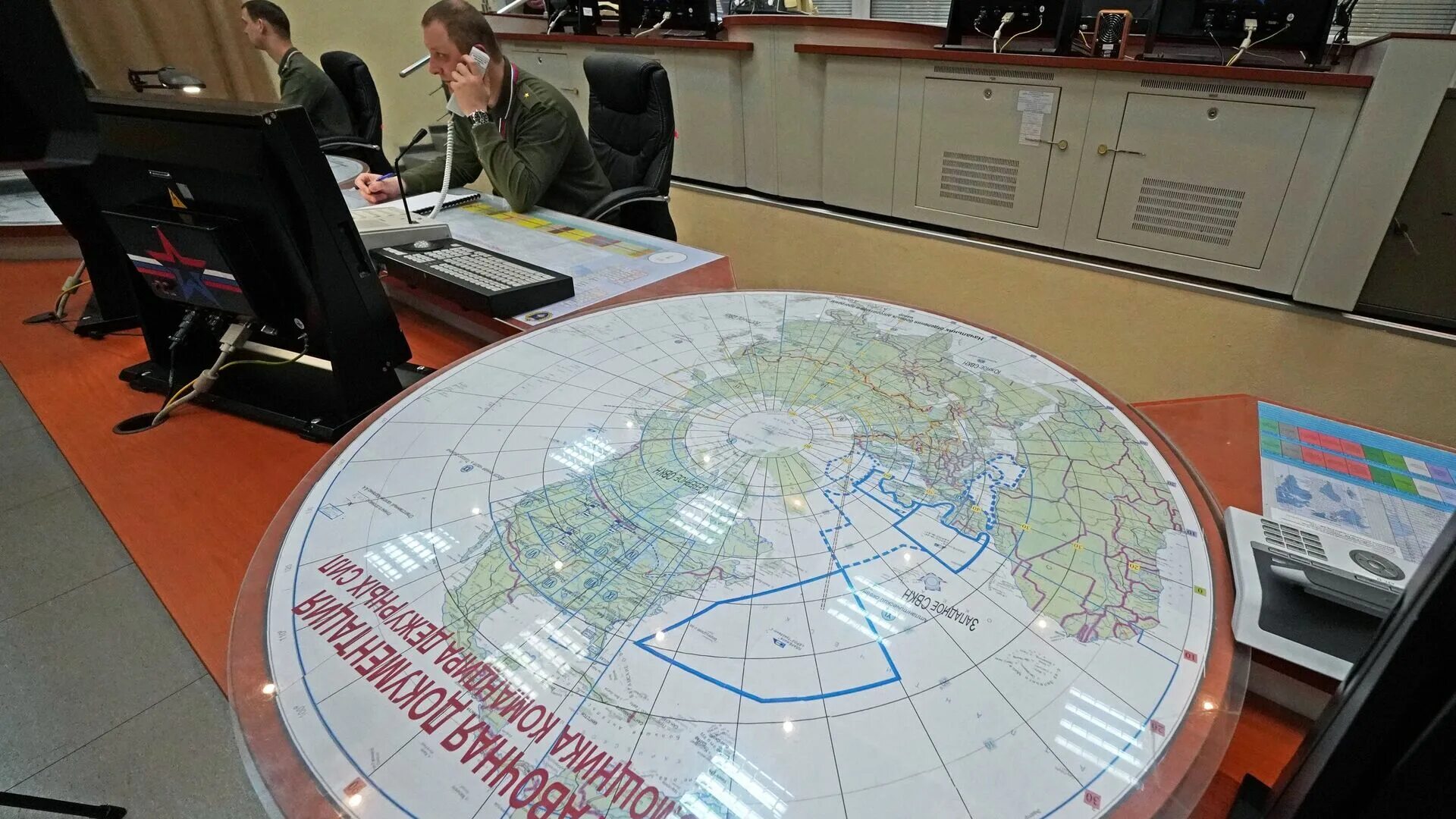 Система предупреждения о ракетном нападении. Командный пункт рлс воронеж. система предупреждения о ракетном нападении (спрн). командный пункт рлс воронеж дм. система спрн россии.